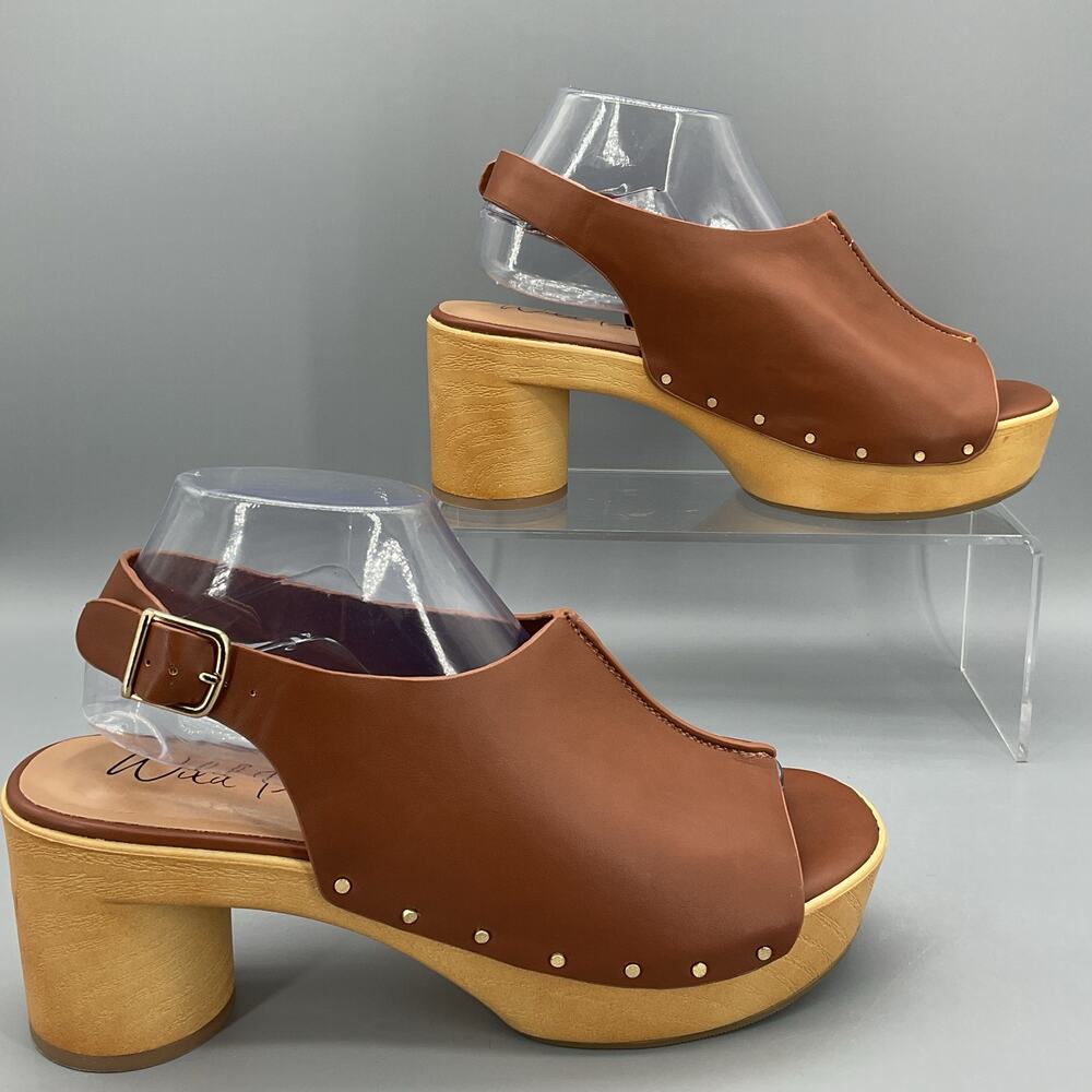 NEW Wild Pair Women’s Evelyyn Studded Platform Sandals Brown Size 8.5